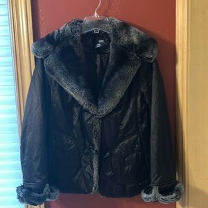 Adorable, women’s cotton poly outer shell, faux fur cuffs and trim.  Size M